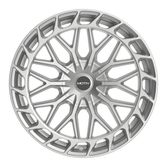 GLOSS SILVER BOLT ON COVER CAP WITH BLACK EMBLEM AND BRUSHED "MOTIV" LOGO FOR MOTIV 442 - Black Patch Performance - MOTICAPMC3S24