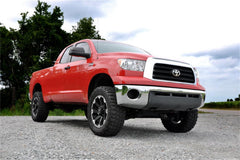 Rough Country 4.5 in Suspension Lift Kit w/Shocks - 75330 - Black Patch Performance - ROUG75330